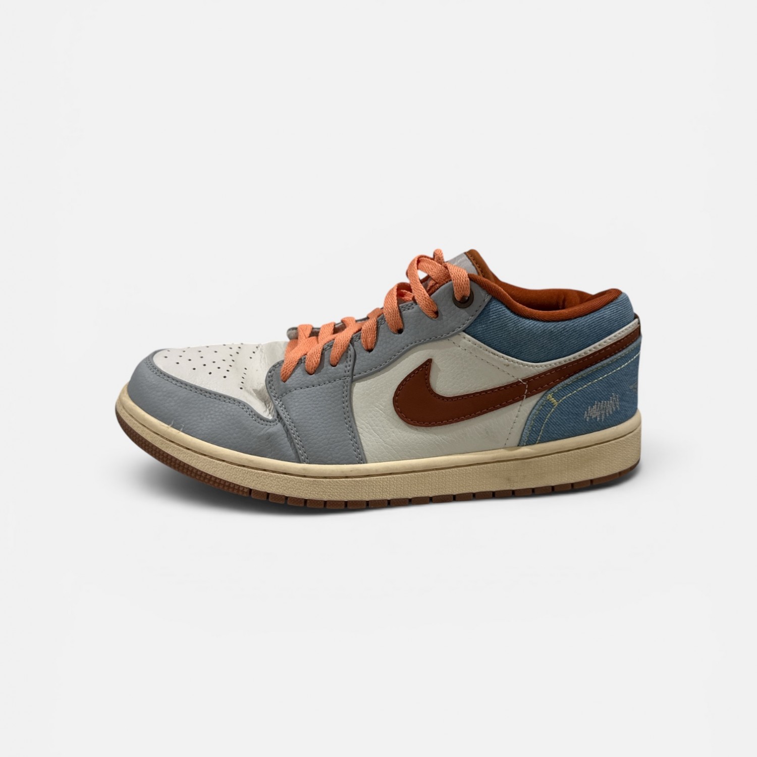 Air Jordan 1 Low SE “Light Curry”